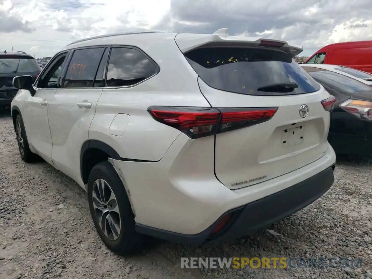 3 Photograph of a damaged car 5TDGZRAHXLS024014 TOYOTA HIGHLANDER 2020