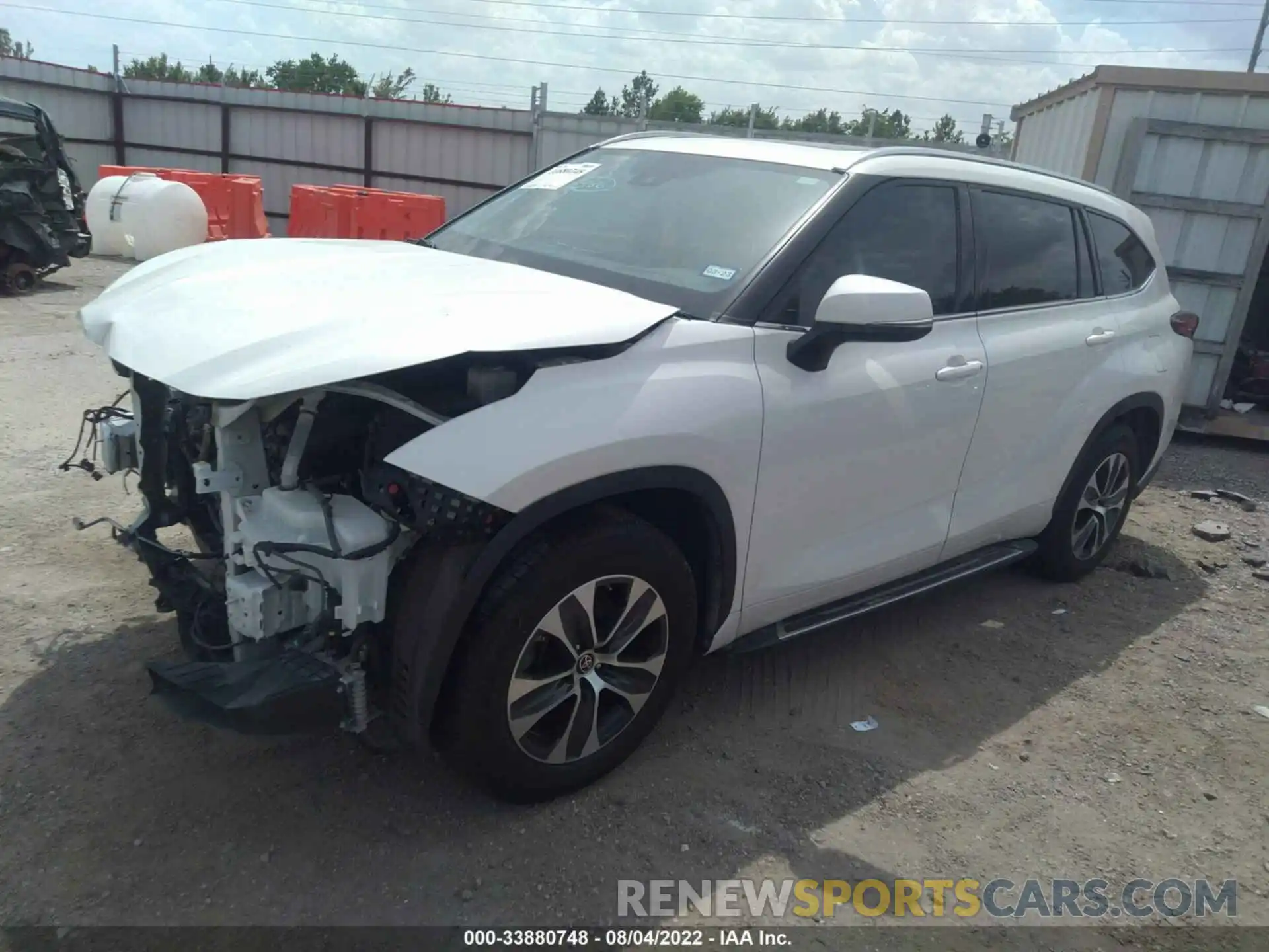 2 Photograph of a damaged car 5TDGZRAHXLS504764 TOYOTA HIGHLANDER 2020