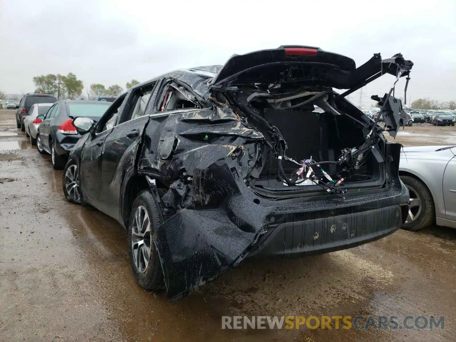 3 Photograph of a damaged car 5TDGZRBH0LS013747 TOYOTA HIGHLANDER 2020