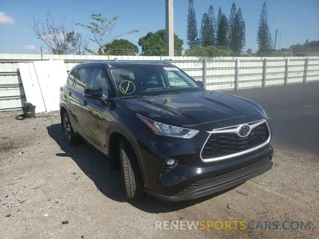 1 Photograph of a damaged car 5TDGZRBH0LS016941 TOYOTA HIGHLANDER 2020