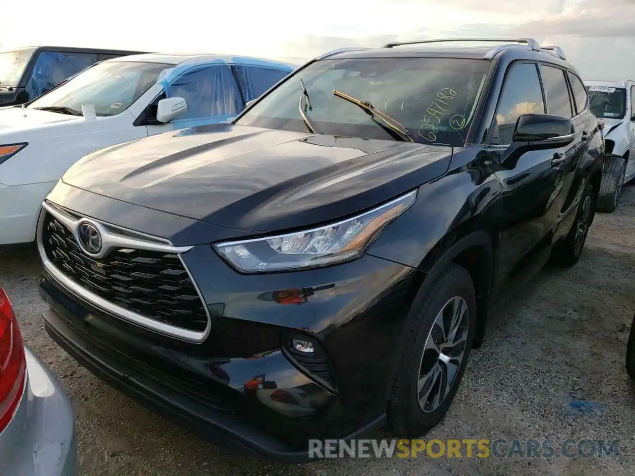 2 Photograph of a damaged car 5TDGZRBH0LS512399 TOYOTA HIGHLANDER 2020