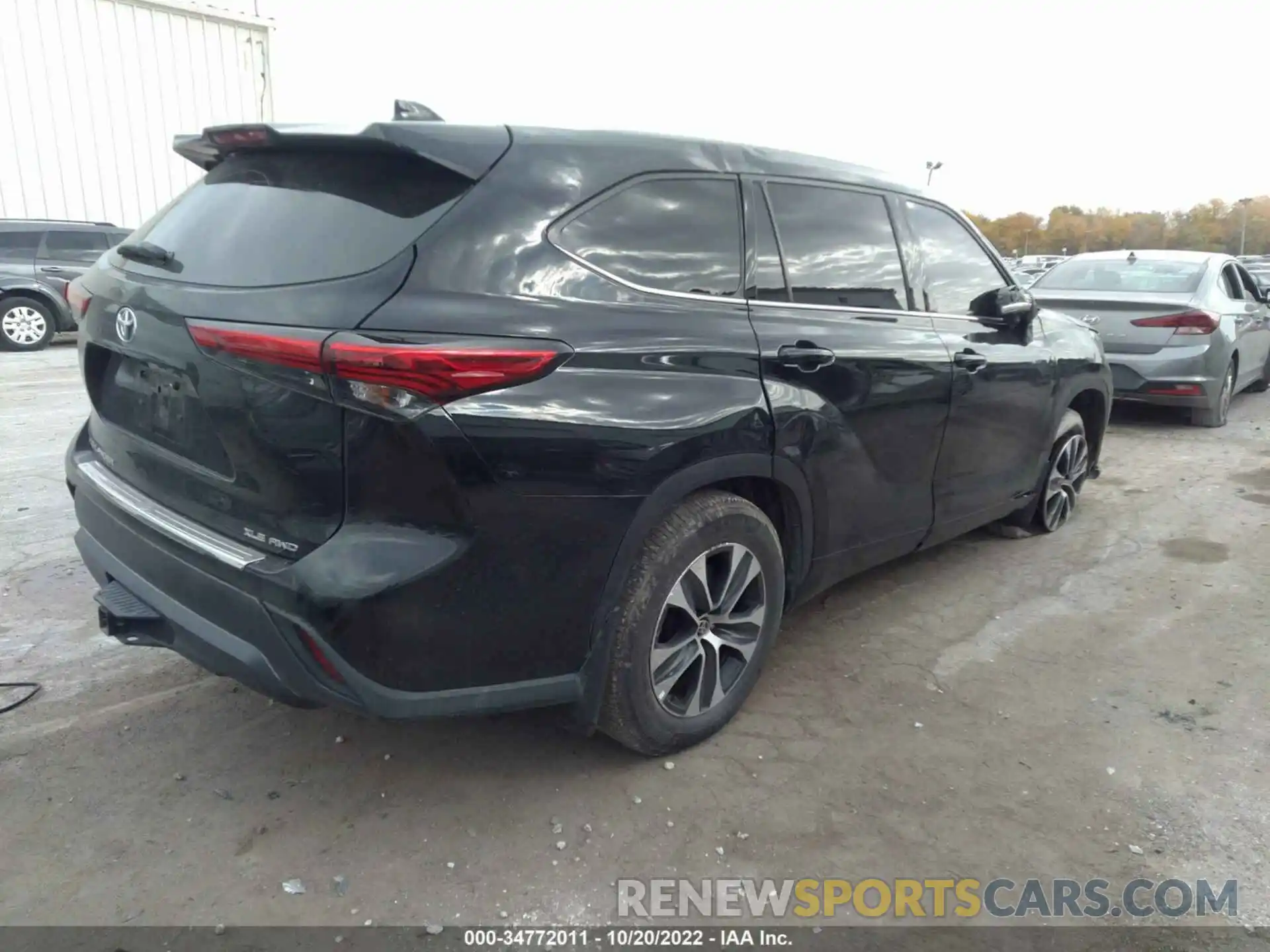 4 Photograph of a damaged car 5TDGZRBH0LS520793 TOYOTA HIGHLANDER 2020