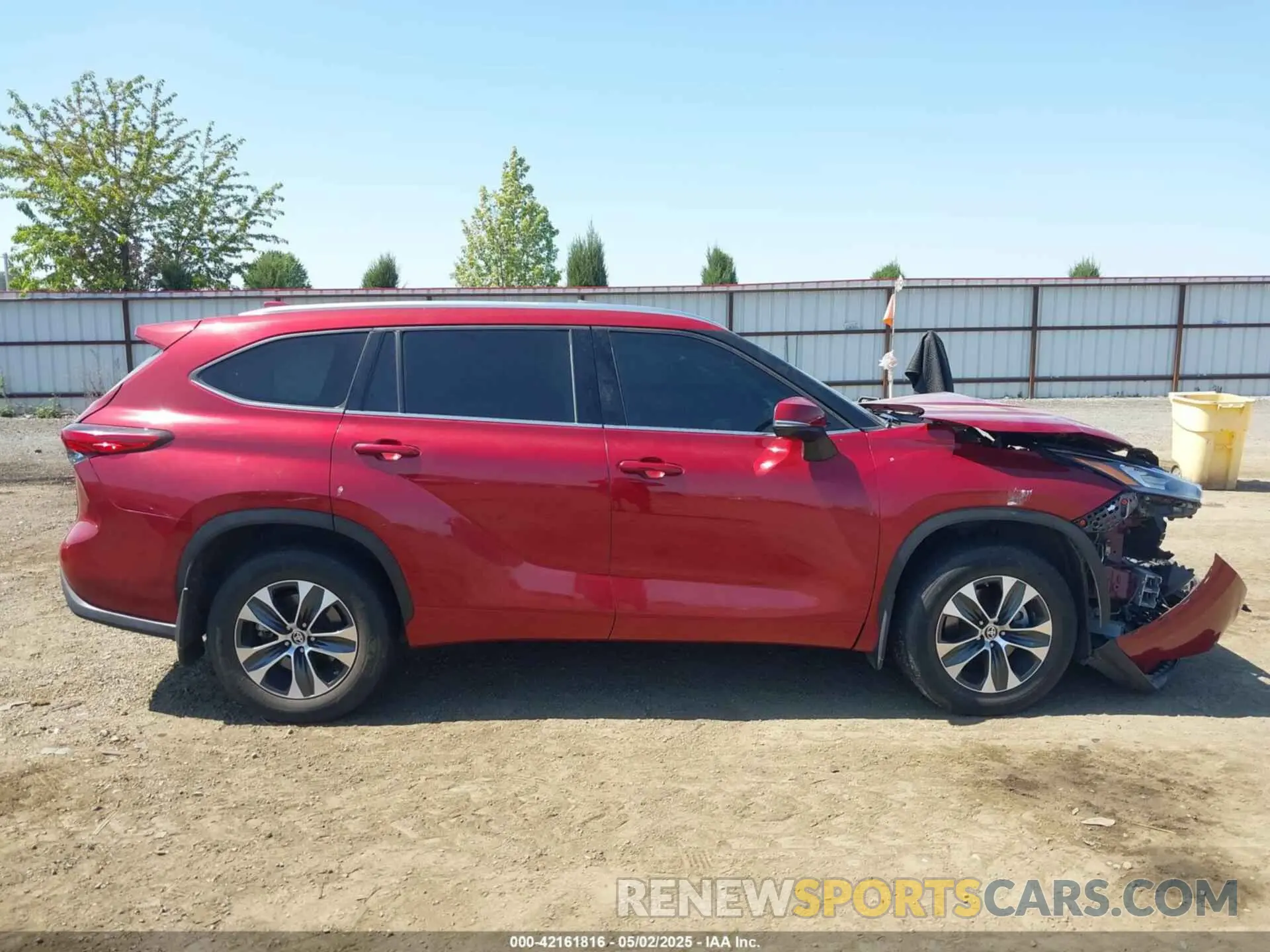 13 Photograph of a damaged car 5TDGZRBH1LS024062 TOYOTA HIGHLANDER 2020