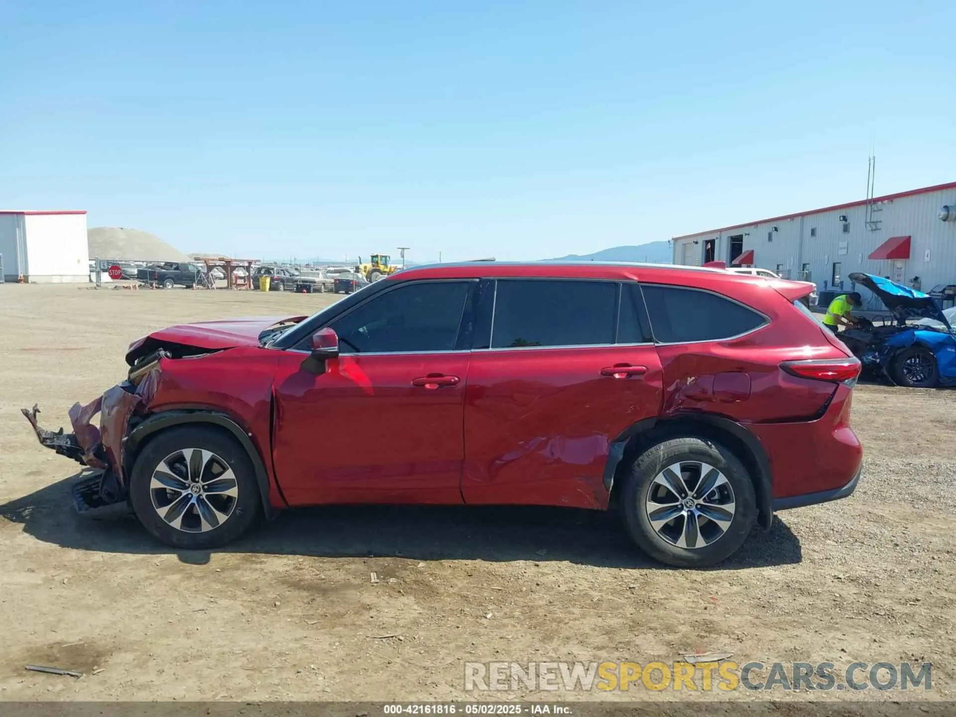 14 Photograph of a damaged car 5TDGZRBH1LS024062 TOYOTA HIGHLANDER 2020