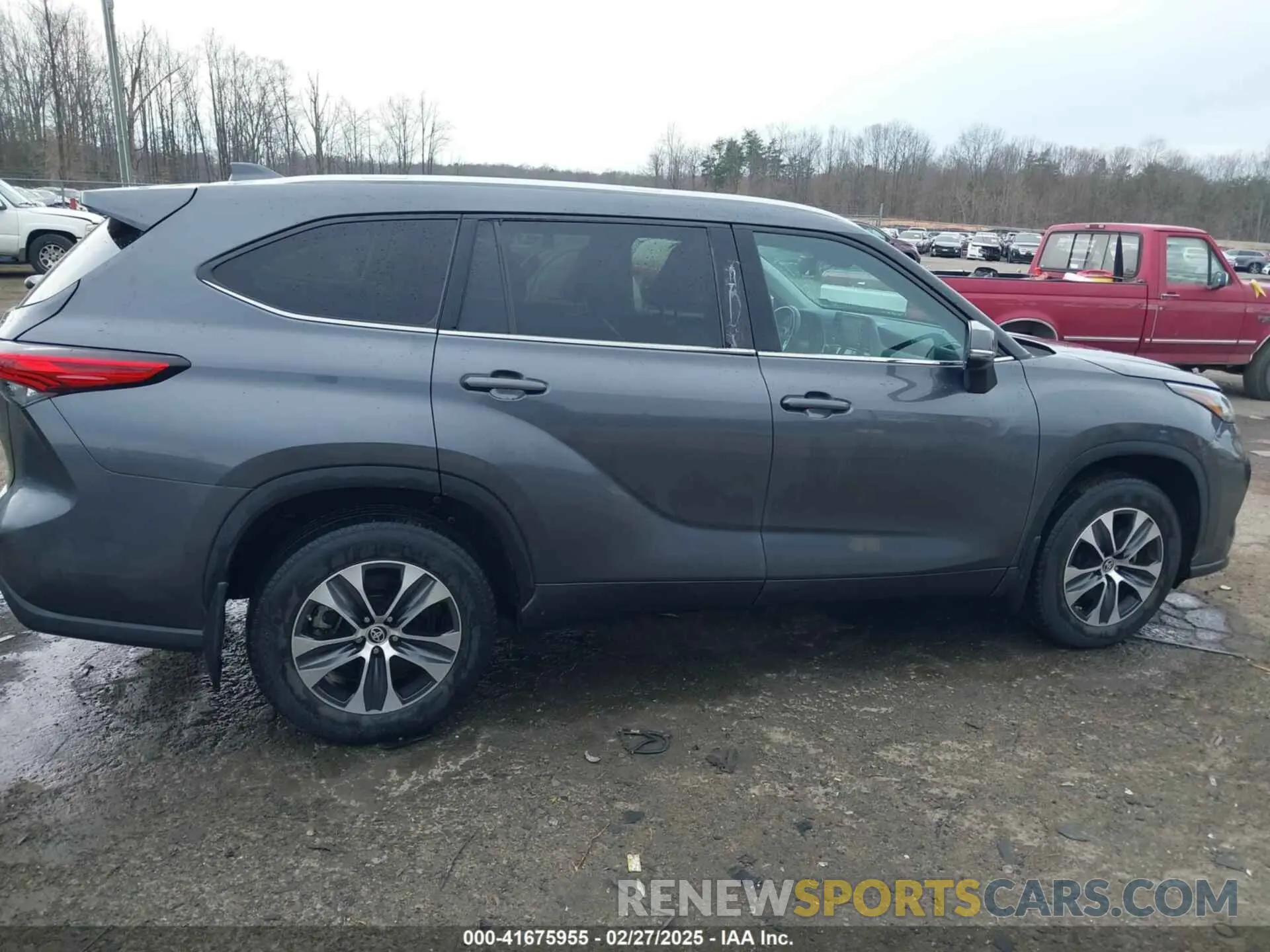 13 Photograph of a damaged car 5TDGZRBH1LS032856 TOYOTA HIGHLANDER 2020