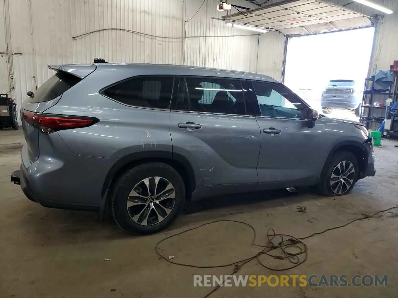 3 Photograph of a damaged car 5TDGZRBH1LS047325 TOYOTA HIGHLANDER 2020