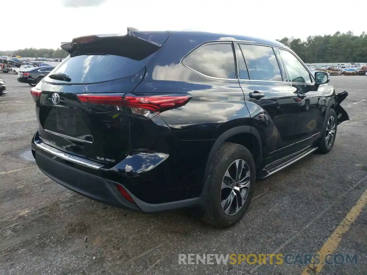 4 Photograph of a damaged car 5TDGZRBH1LS516283 TOYOTA HIGHLANDER 2020