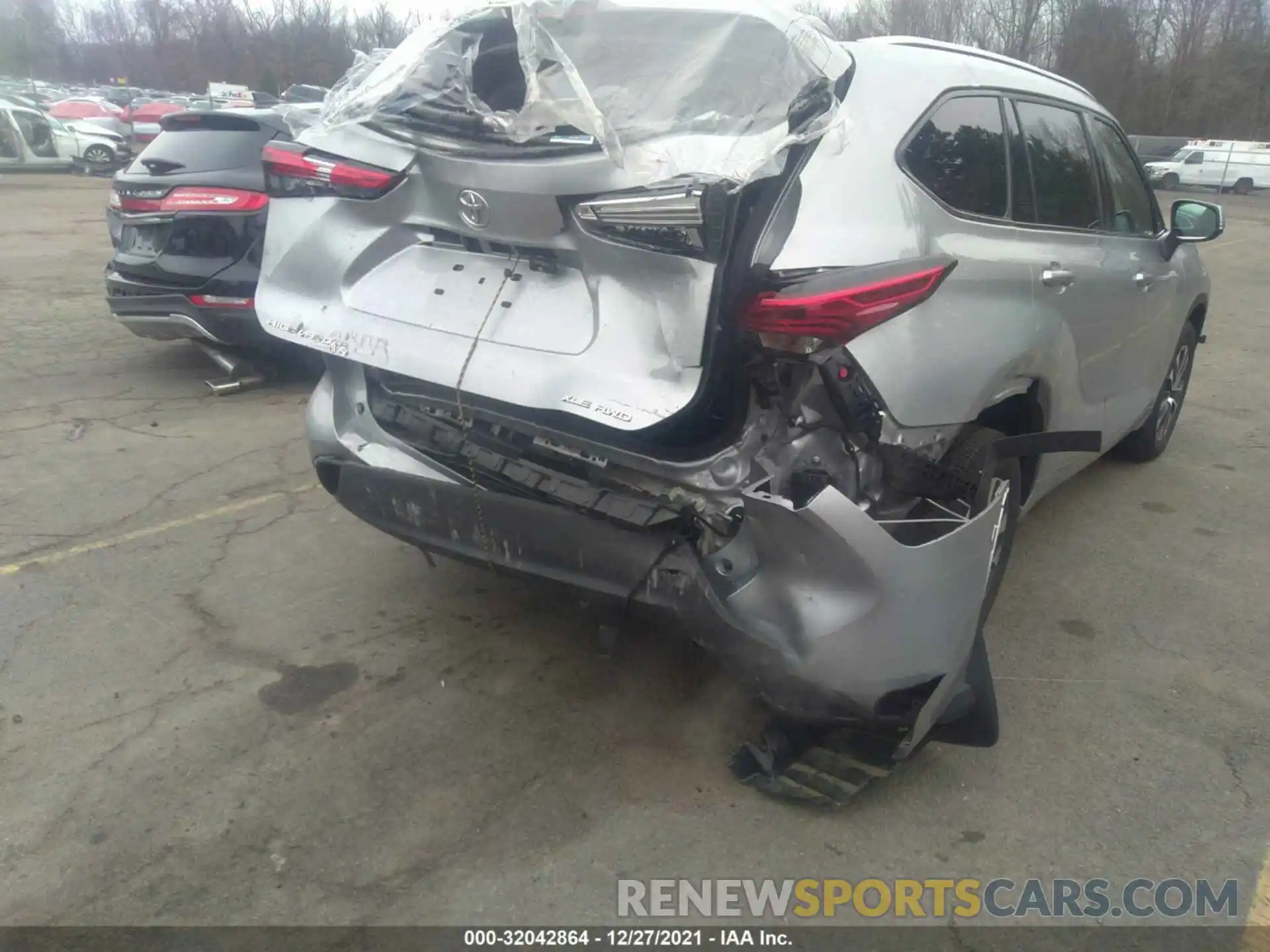 6 Photograph of a damaged car 5TDGZRBH2LS055207 TOYOTA HIGHLANDER 2020