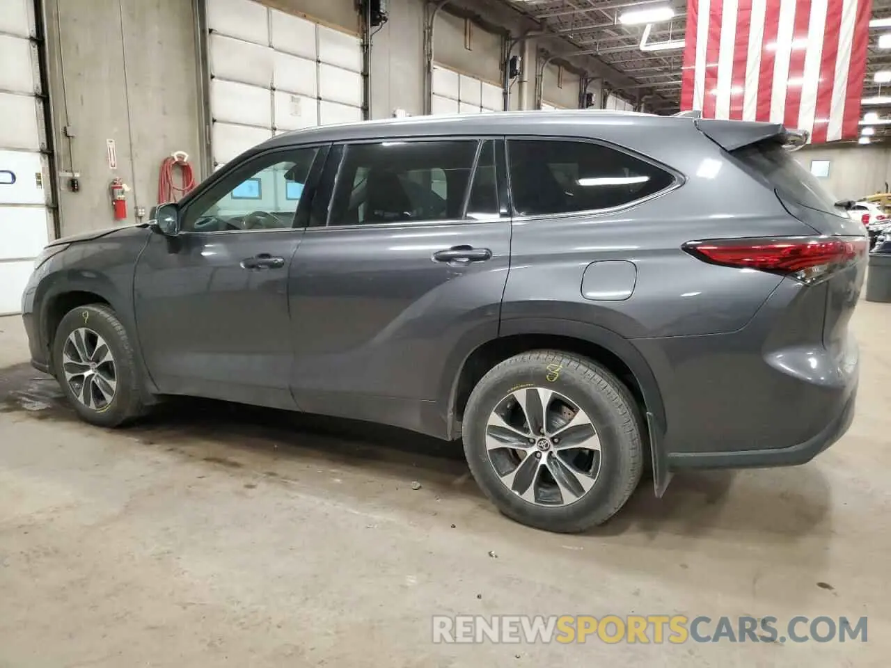 2 Photograph of a damaged car 5TDGZRBH3LS017789 TOYOTA HIGHLANDER 2020