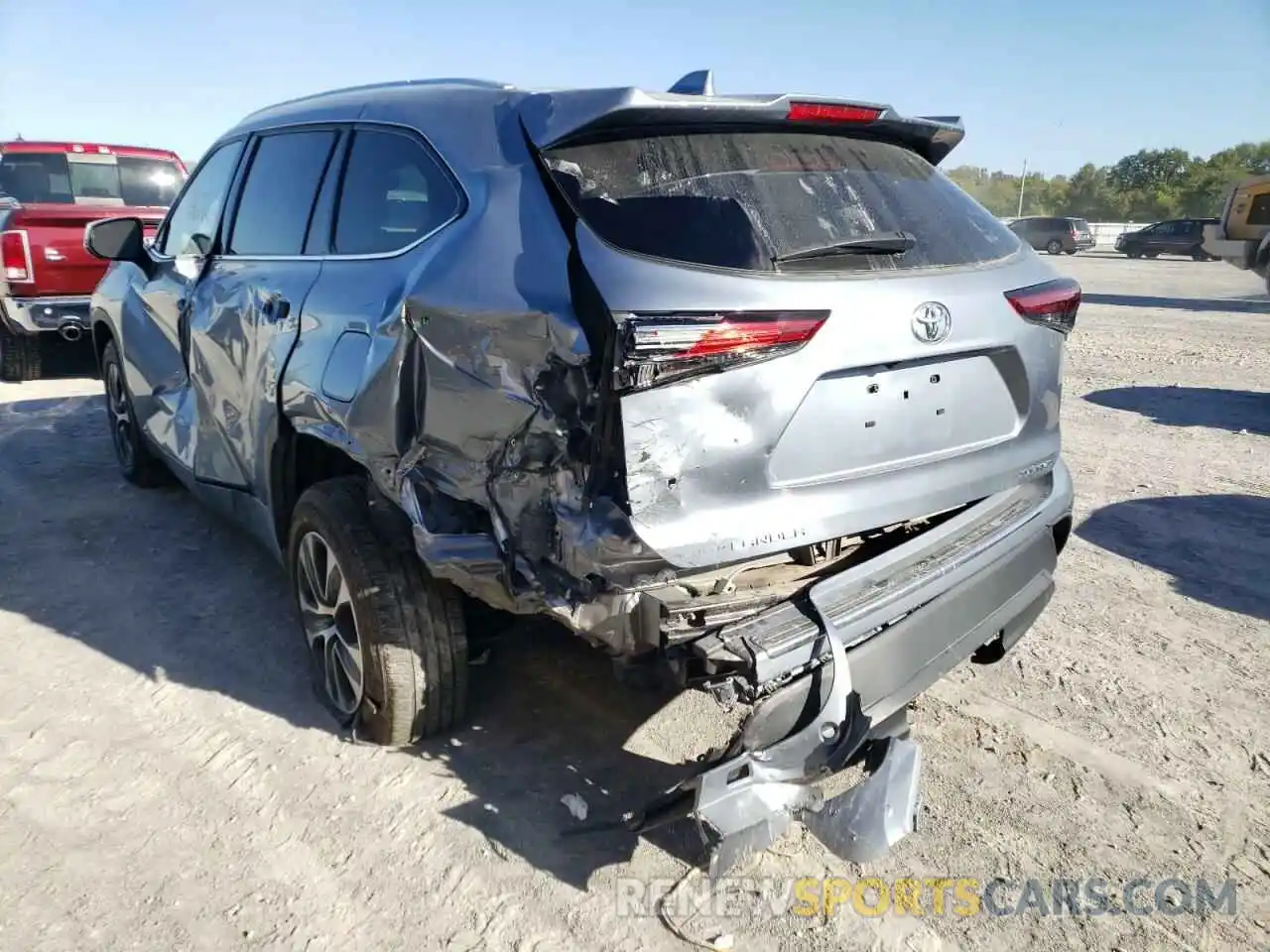 3 Photograph of a damaged car 5TDGZRBH3LS040912 TOYOTA HIGHLANDER 2020