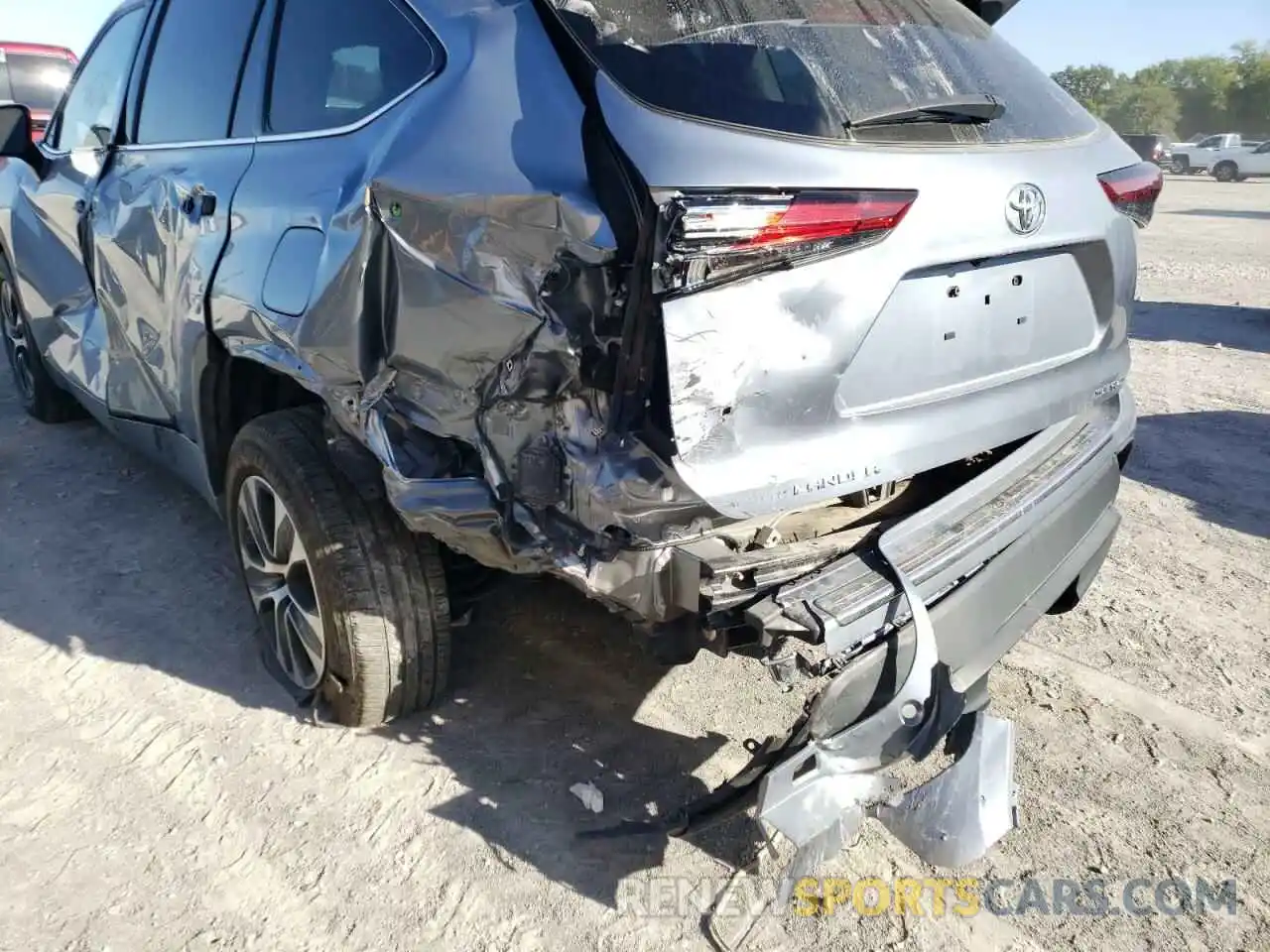 9 Photograph of a damaged car 5TDGZRBH3LS040912 TOYOTA HIGHLANDER 2020