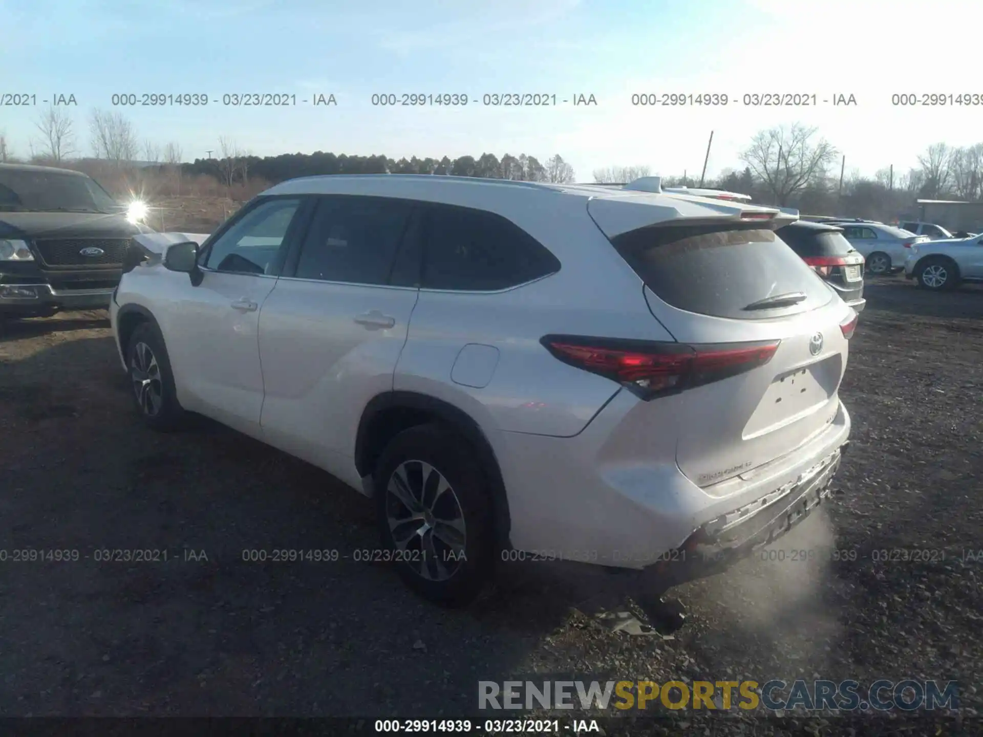 3 Photograph of a damaged car 5TDGZRBH3LS043678 TOYOTA HIGHLANDER 2020