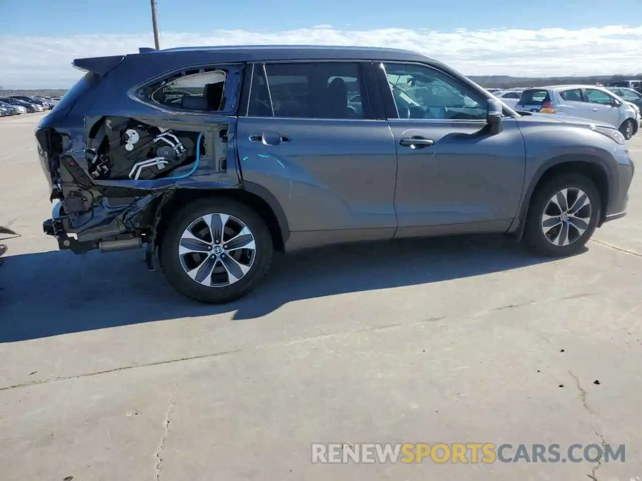 3 Photograph of a damaged car 5TDGZRBH4LS005747 TOYOTA HIGHLANDER 2020