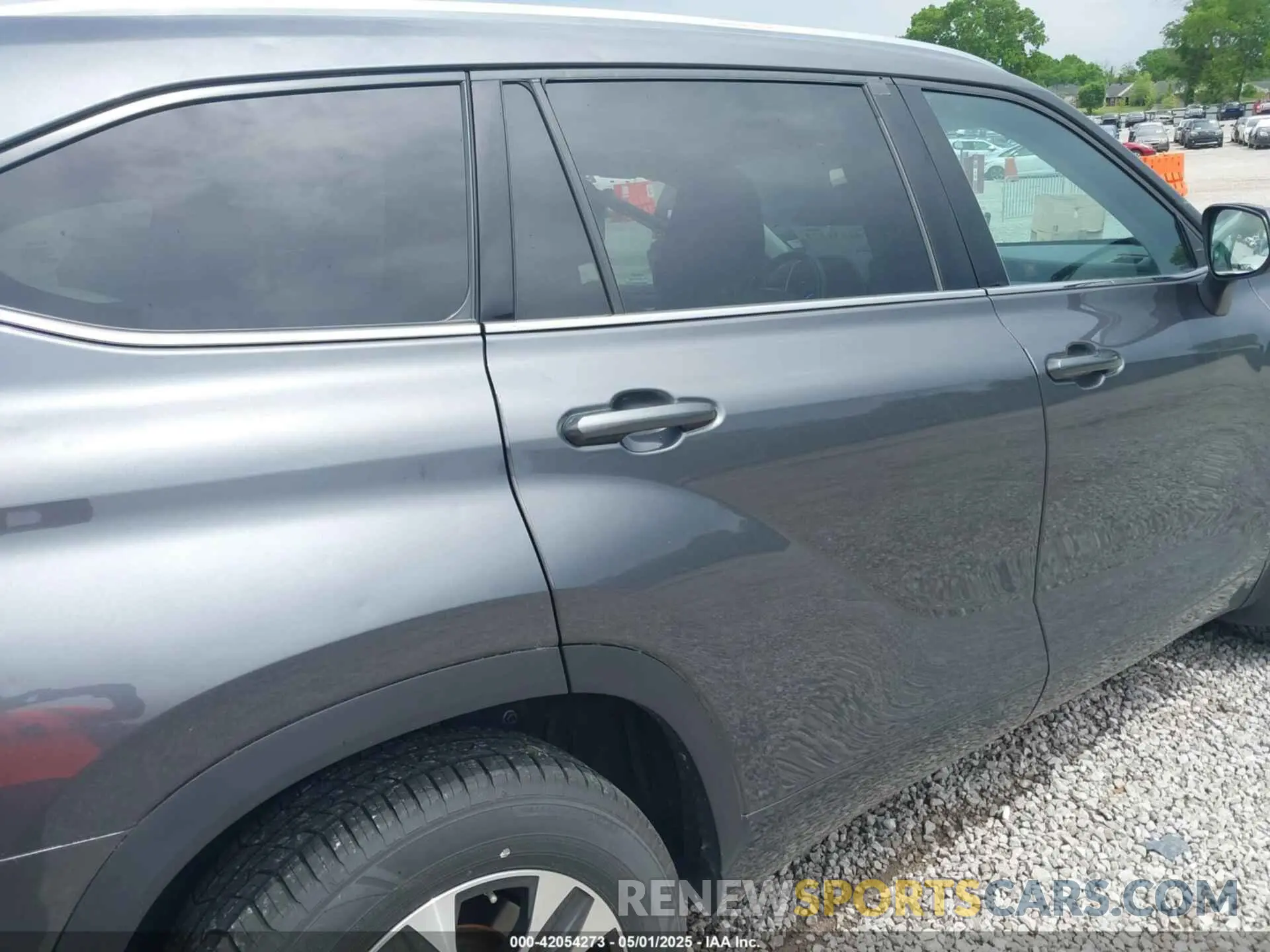 19 Photograph of a damaged car 5TDGZRBH4LS028512 TOYOTA HIGHLANDER 2020