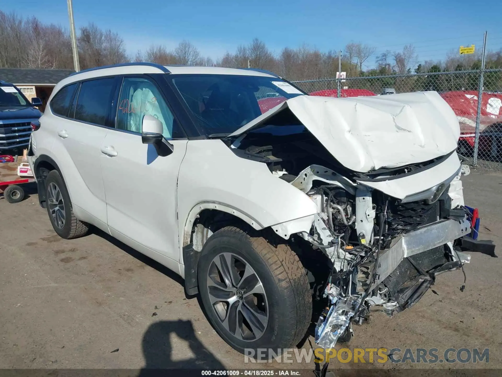 1 Photograph of a damaged car 5TDGZRBH4LS031264 TOYOTA HIGHLANDER 2020