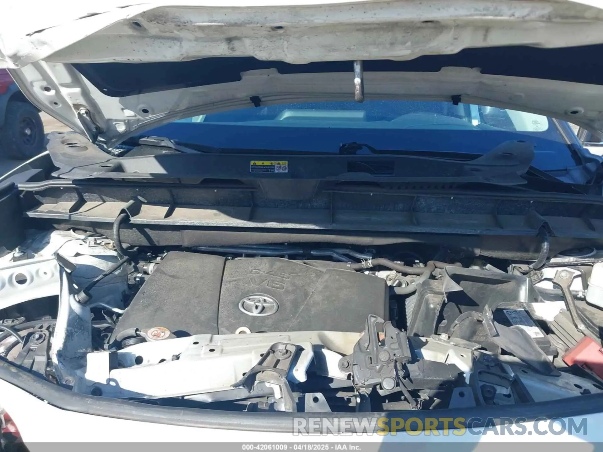 10 Photograph of a damaged car 5TDGZRBH4LS031264 TOYOTA HIGHLANDER 2020