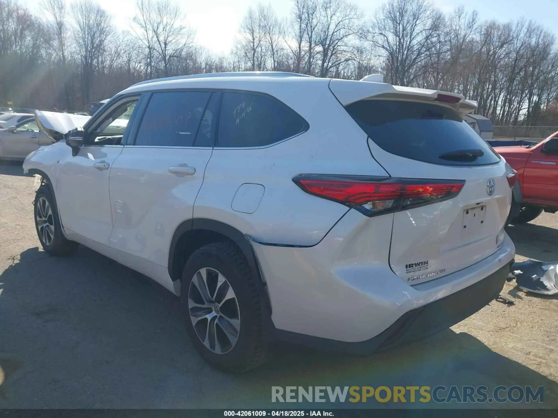 3 Photograph of a damaged car 5TDGZRBH4LS031264 TOYOTA HIGHLANDER 2020
