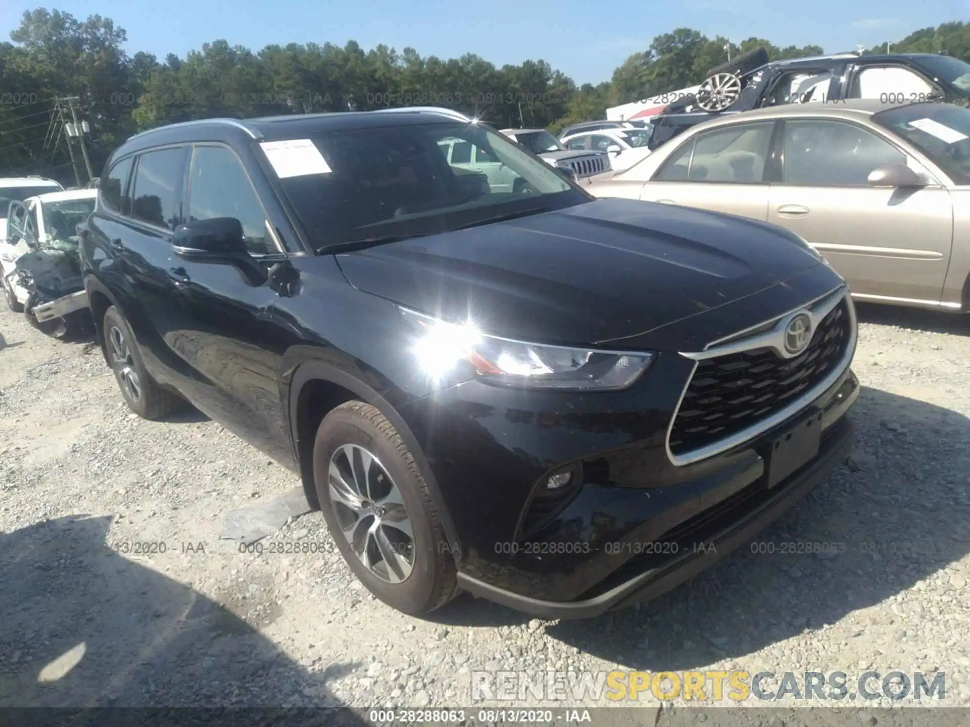 1 Photograph of a damaged car 5TDGZRBH5LS501236 TOYOTA HIGHLANDER 2020