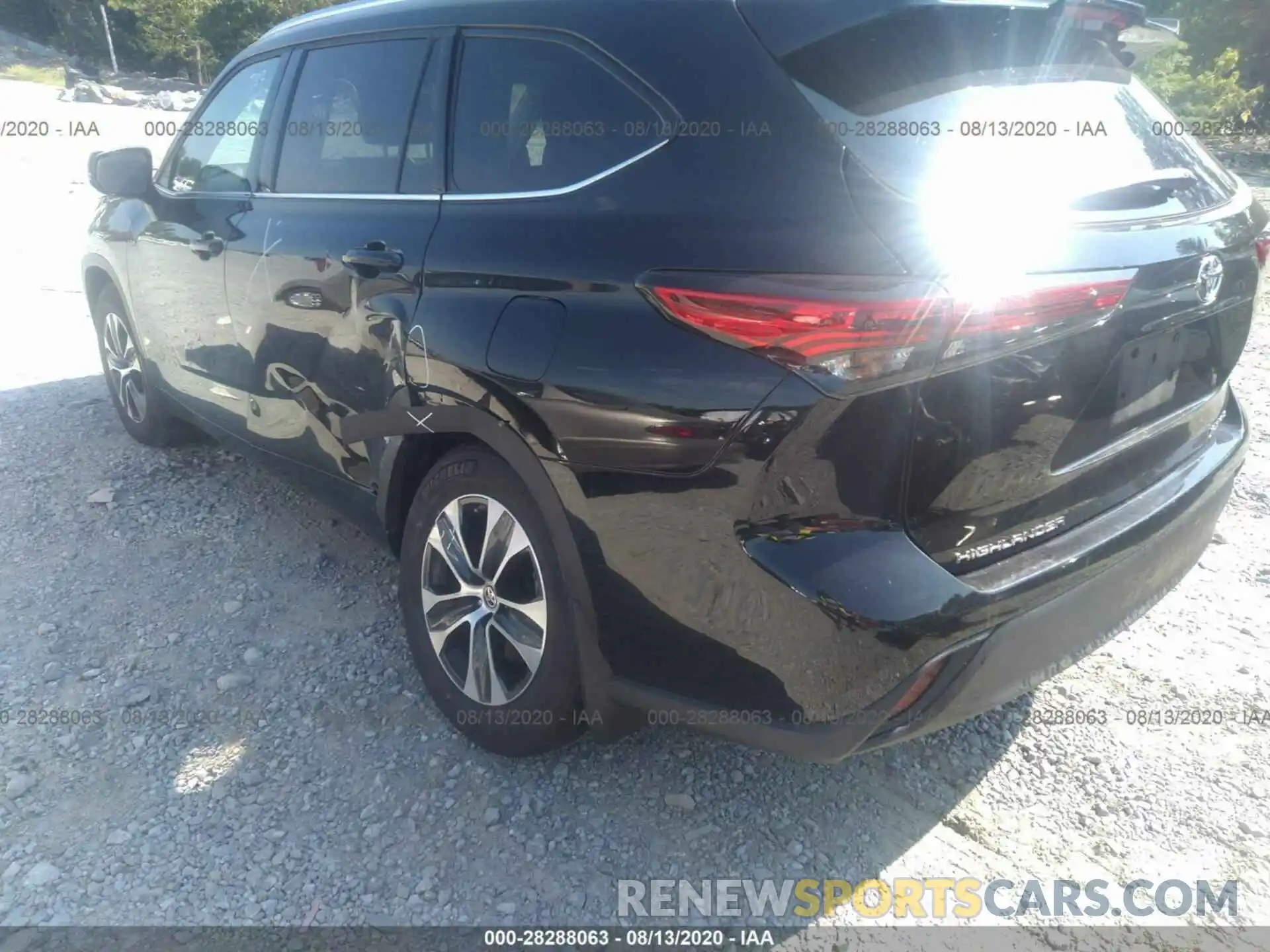 6 Photograph of a damaged car 5TDGZRBH5LS501236 TOYOTA HIGHLANDER 2020