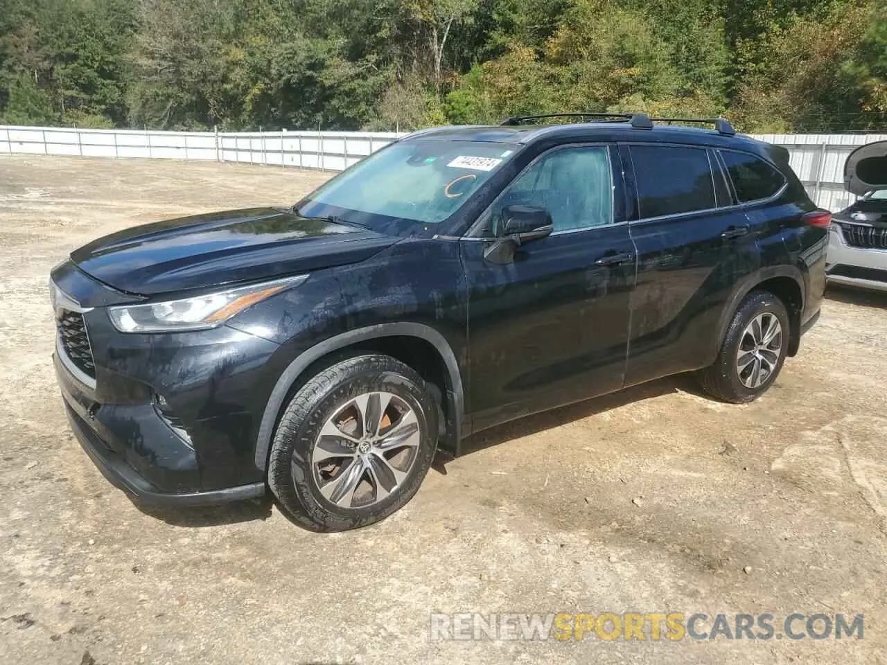 1 Photograph of a damaged car 5TDGZRBH5LS509093 TOYOTA HIGHLANDER 2020