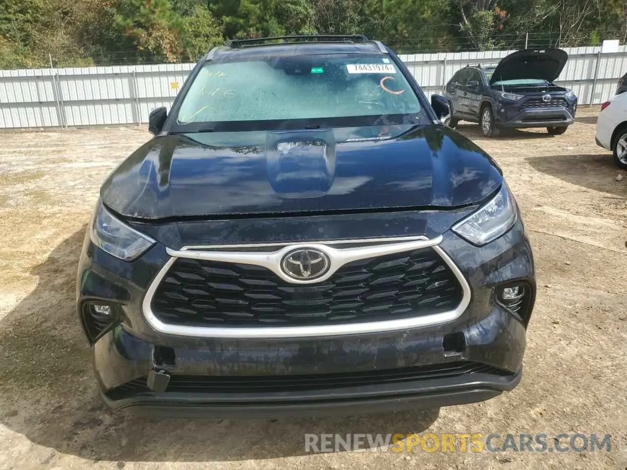 5 Photograph of a damaged car 5TDGZRBH5LS509093 TOYOTA HIGHLANDER 2020