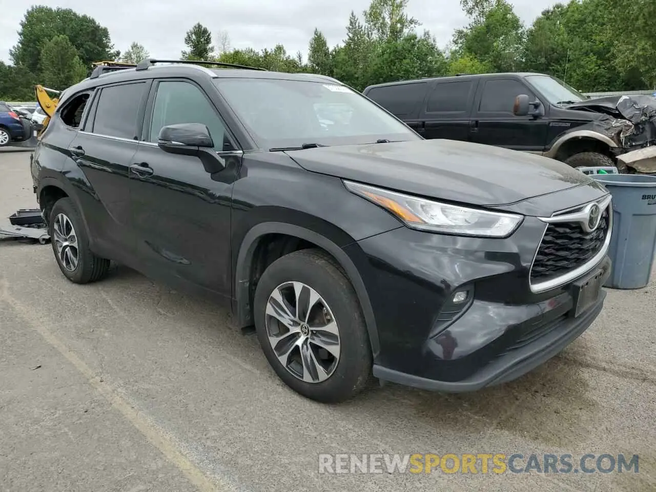 4 Photograph of a damaged car 5TDGZRBH5LS517095 TOYOTA HIGHLANDER 2020