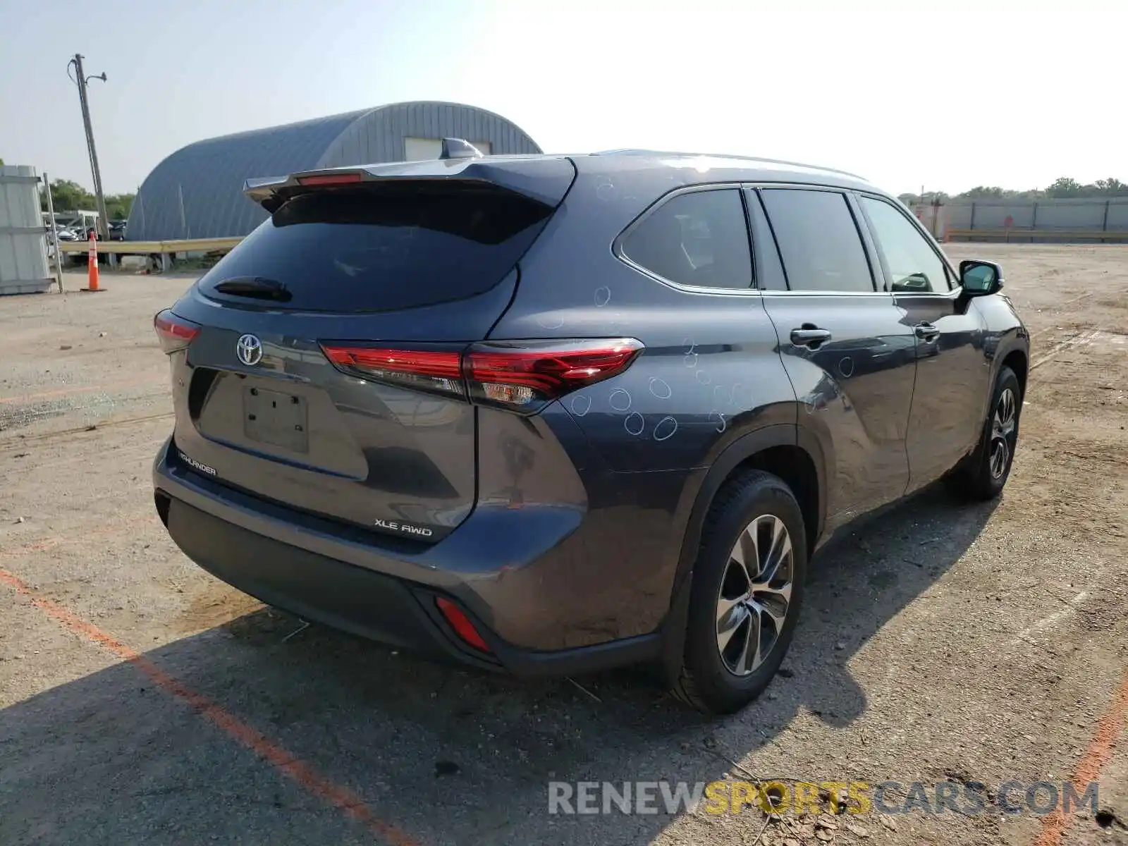 4 Photograph of a damaged car 5TDGZRBH6LS020363 TOYOTA HIGHLANDER 2020