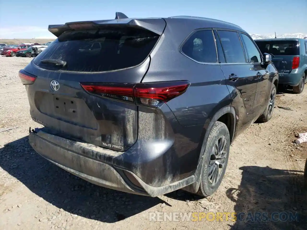 4 Photograph of a damaged car 5TDGZRBH6LS509023 TOYOTA HIGHLANDER 2020