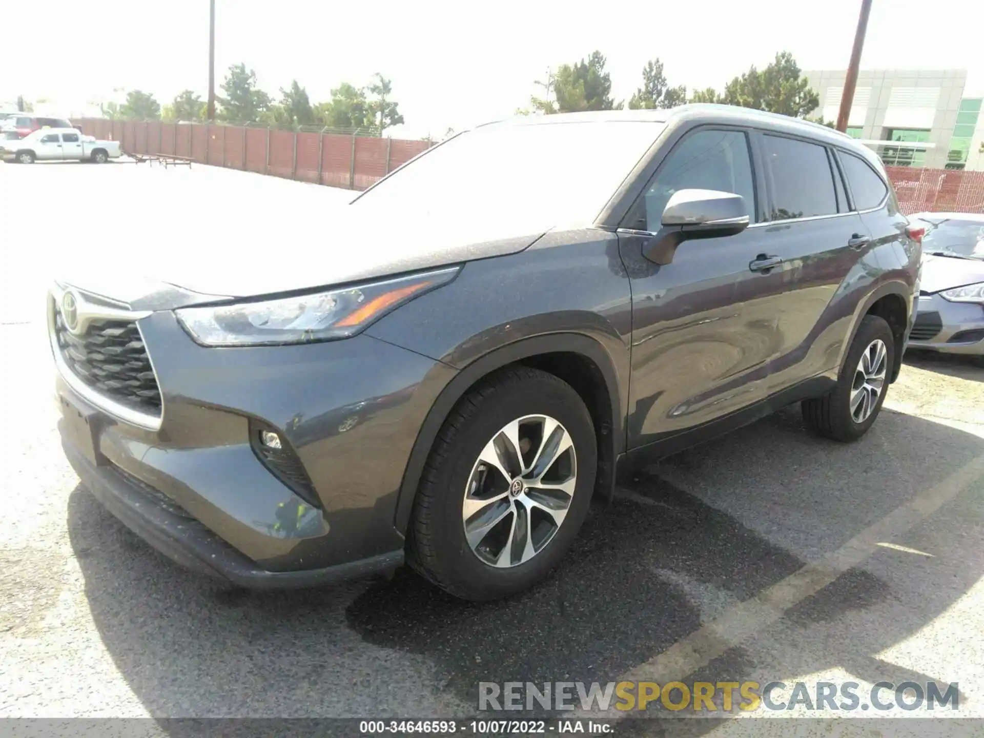 2 Photograph of a damaged car 5TDGZRBH7LS003507 TOYOTA HIGHLANDER 2020