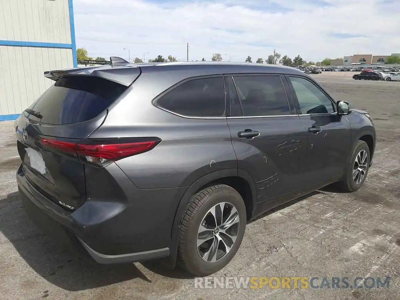 4 Photograph of a damaged car 5TDGZRBH7LS011400 TOYOTA HIGHLANDER 2020