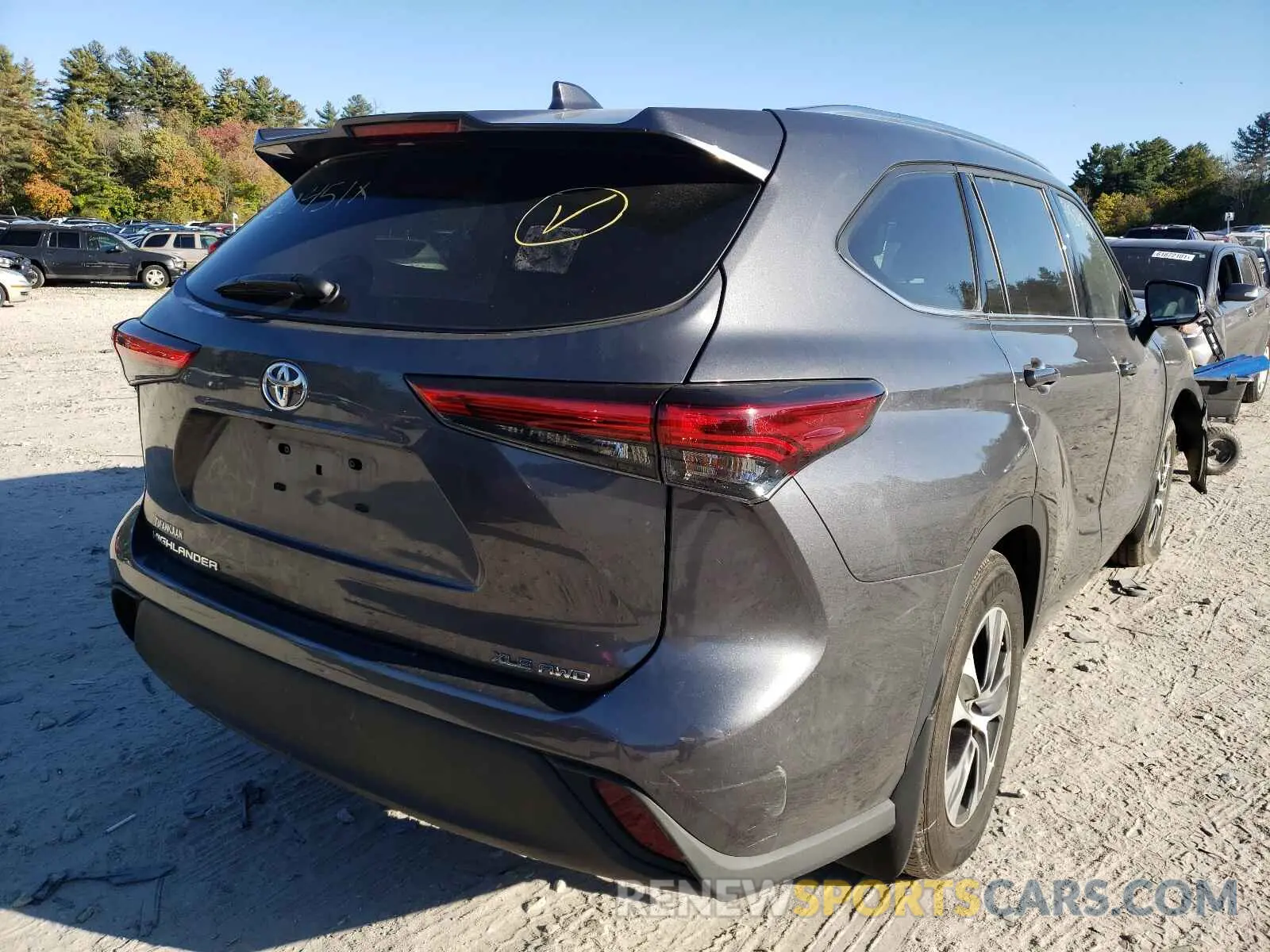 4 Photograph of a damaged car 5TDGZRBH7LS040007 TOYOTA HIGHLANDER 2020