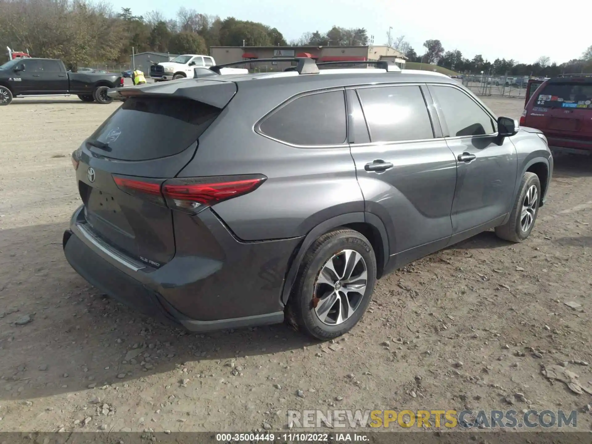 4 Photograph of a damaged car 5TDGZRBH7LS047328 TOYOTA HIGHLANDER 2020