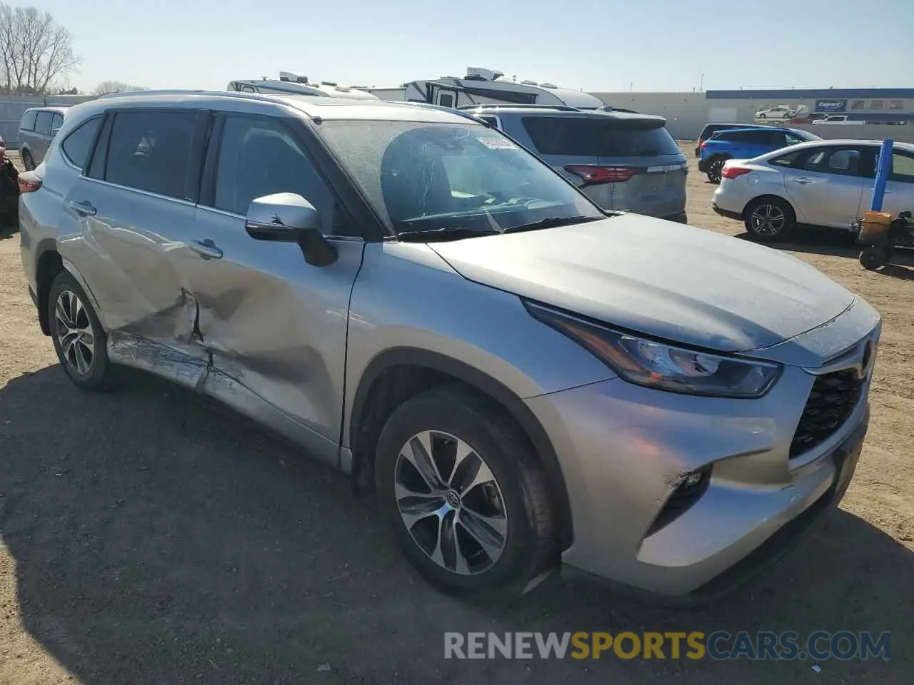 4 Photograph of a damaged car 5TDGZRBH7LS517096 TOYOTA HIGHLANDER 2020