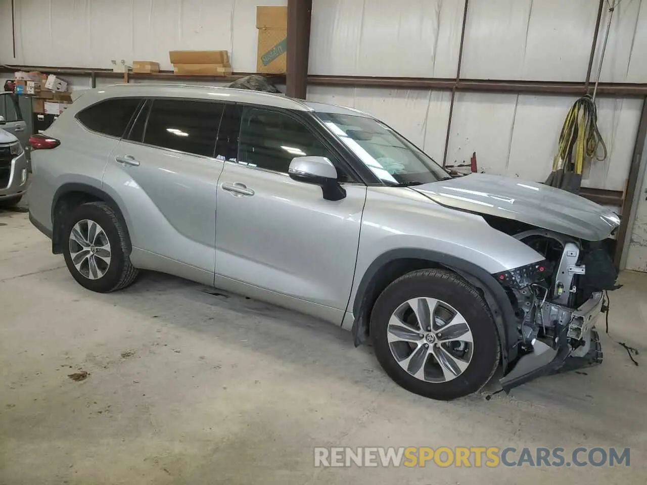 4 Photograph of a damaged car 5TDGZRBH8LS004925 TOYOTA HIGHLANDER 2020