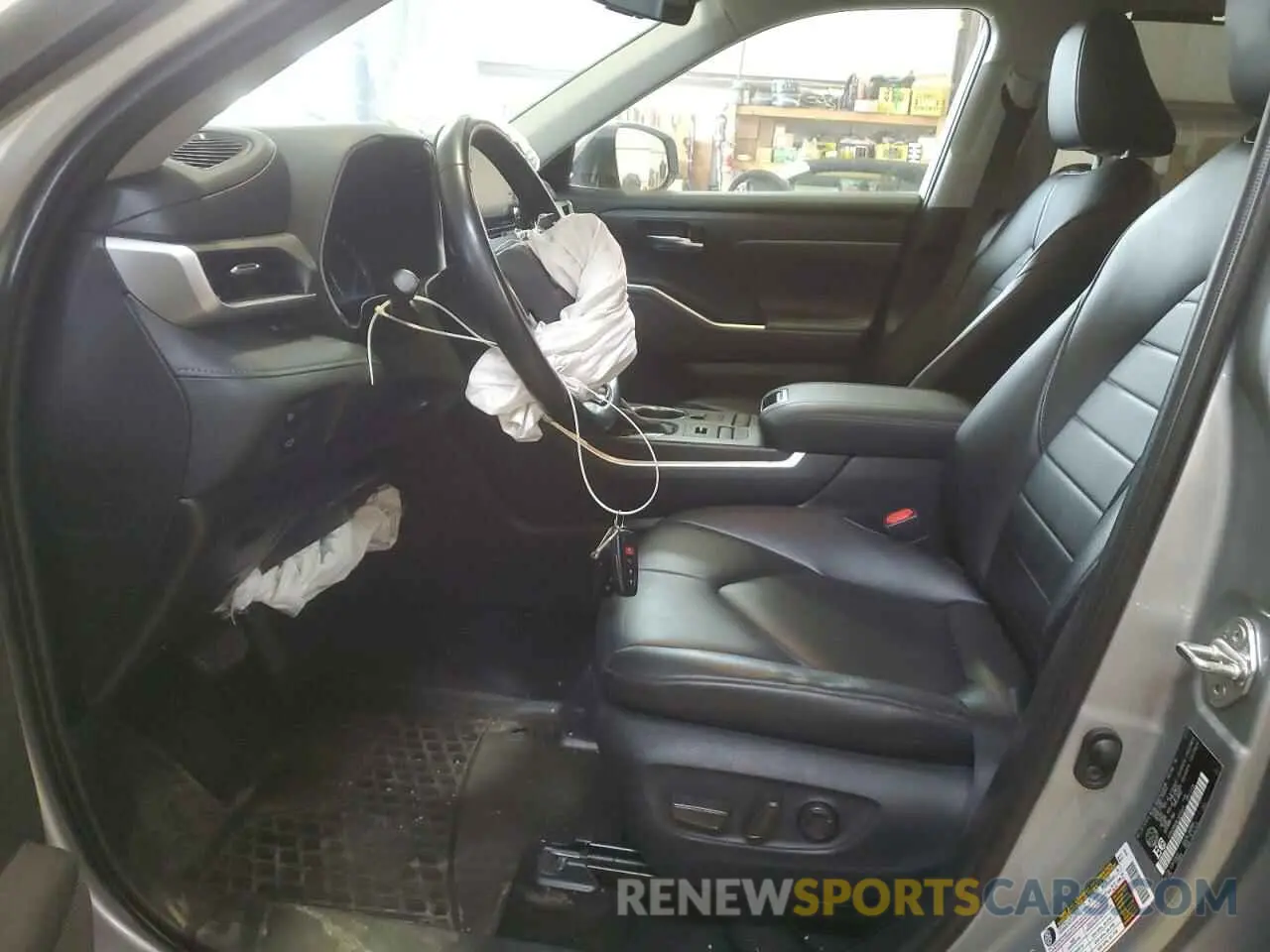 7 Photograph of a damaged car 5TDGZRBH8LS004925 TOYOTA HIGHLANDER 2020