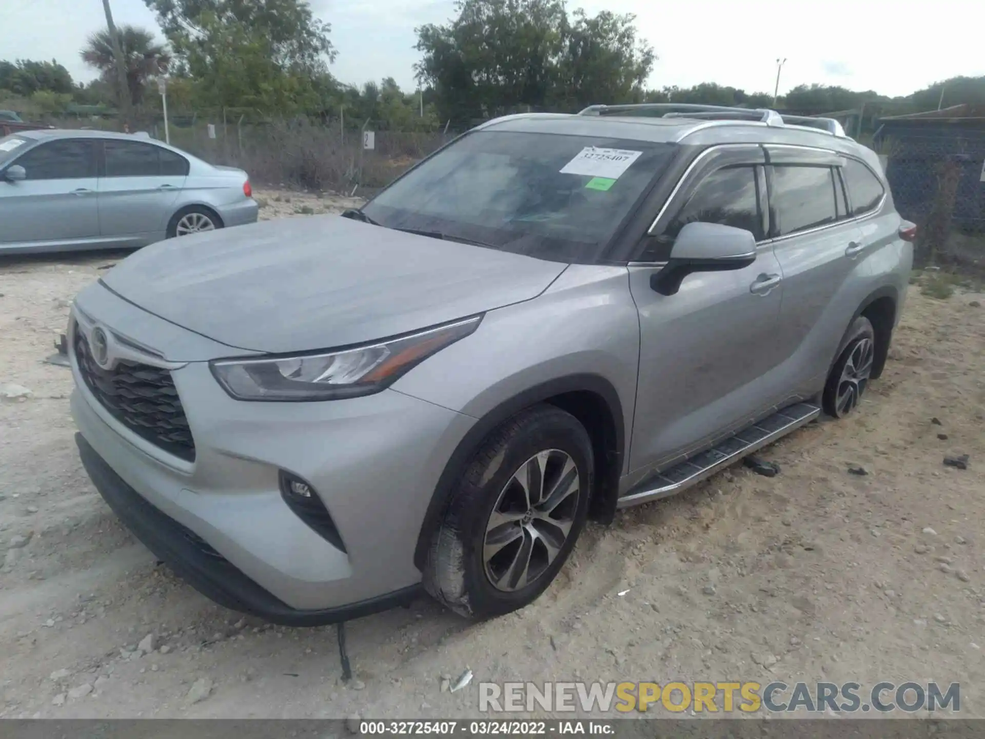 2 Photograph of a damaged car 5TDGZRBH8LS502848 TOYOTA HIGHLANDER 2020