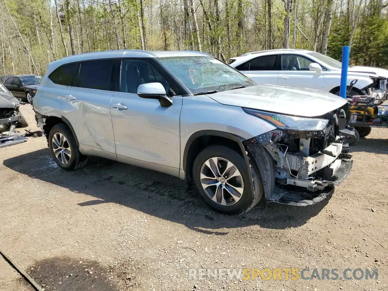 4 Photograph of a damaged car 5TDGZRBH8LS522520 TOYOTA HIGHLANDER 2020
