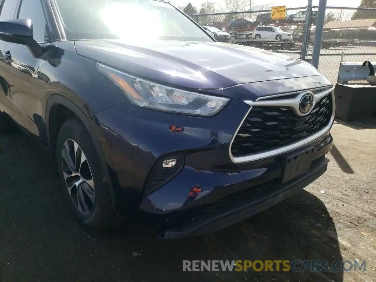 9 Photograph of a damaged car 5TDGZRBH9LS008241 TOYOTA HIGHLANDER 2020