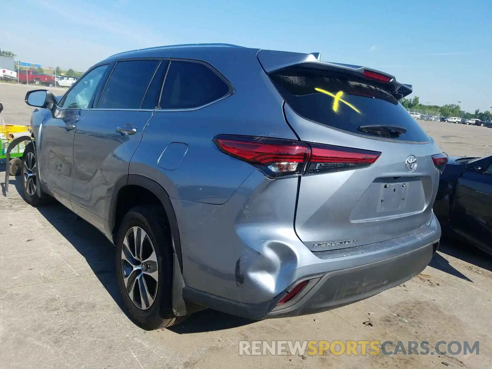 3 Photograph of a damaged car 5TDGZRBH9LS021152 TOYOTA HIGHLANDER 2020