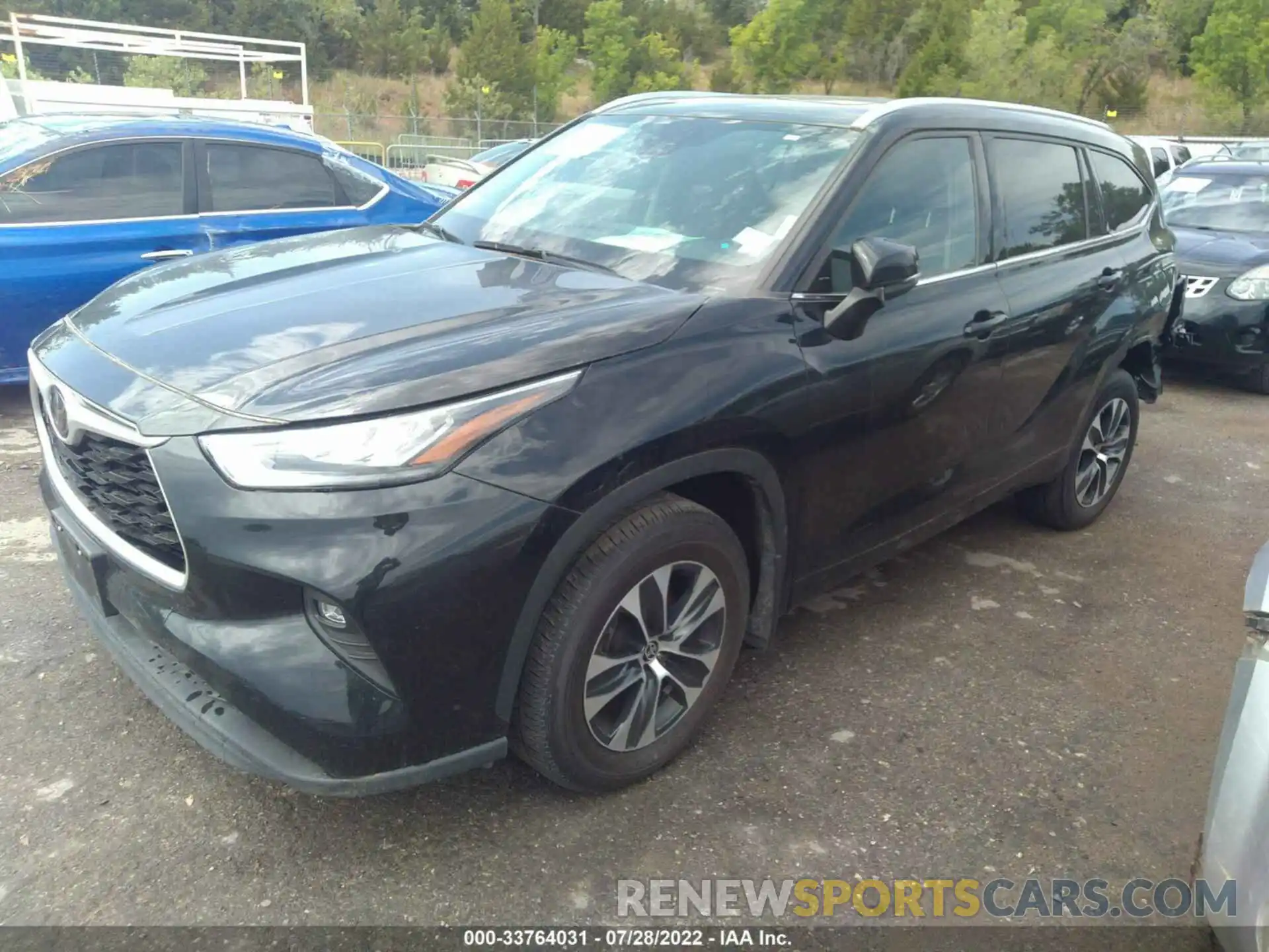 2 Photograph of a damaged car 5TDGZRBH9LS507881 TOYOTA HIGHLANDER 2020