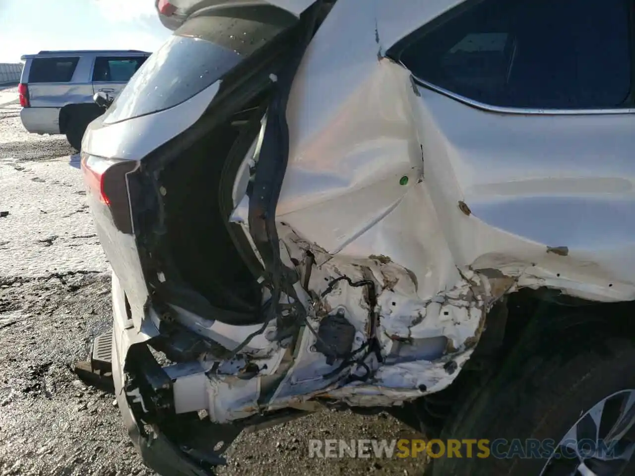 9 Photograph of a damaged car 5TDGZRBH9LS511252 TOYOTA HIGHLANDER 2020