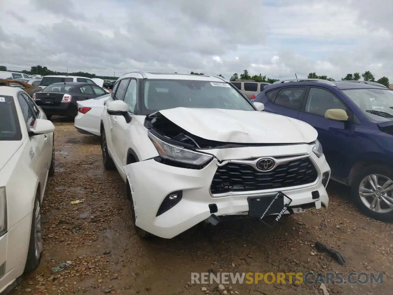 1 Photograph of a damaged car 5TDGZRBHXLS004229 TOYOTA HIGHLANDER 2020