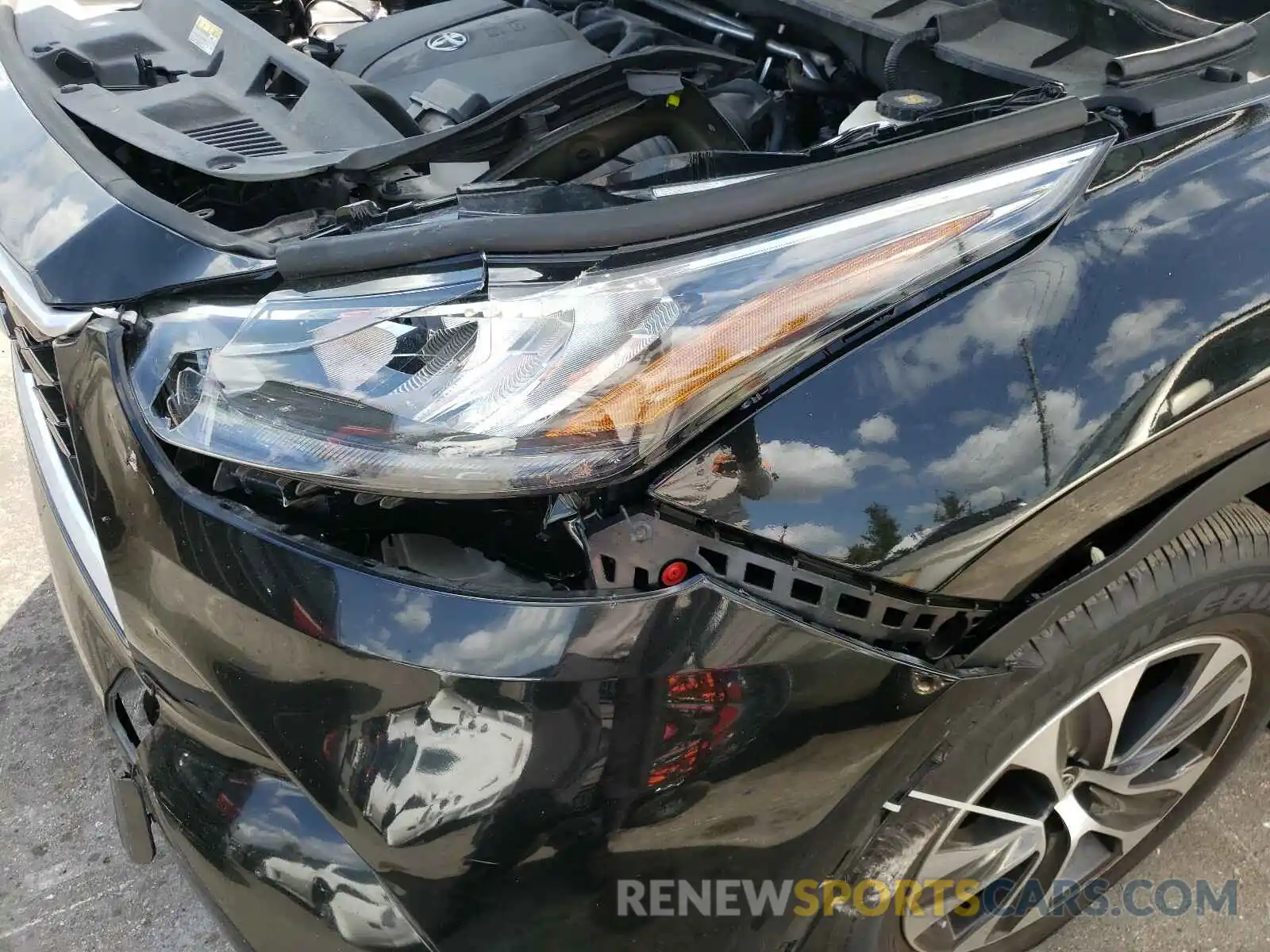 9 Photograph of a damaged car 5TDGZRBHXLS019202 TOYOTA HIGHLANDER 2020