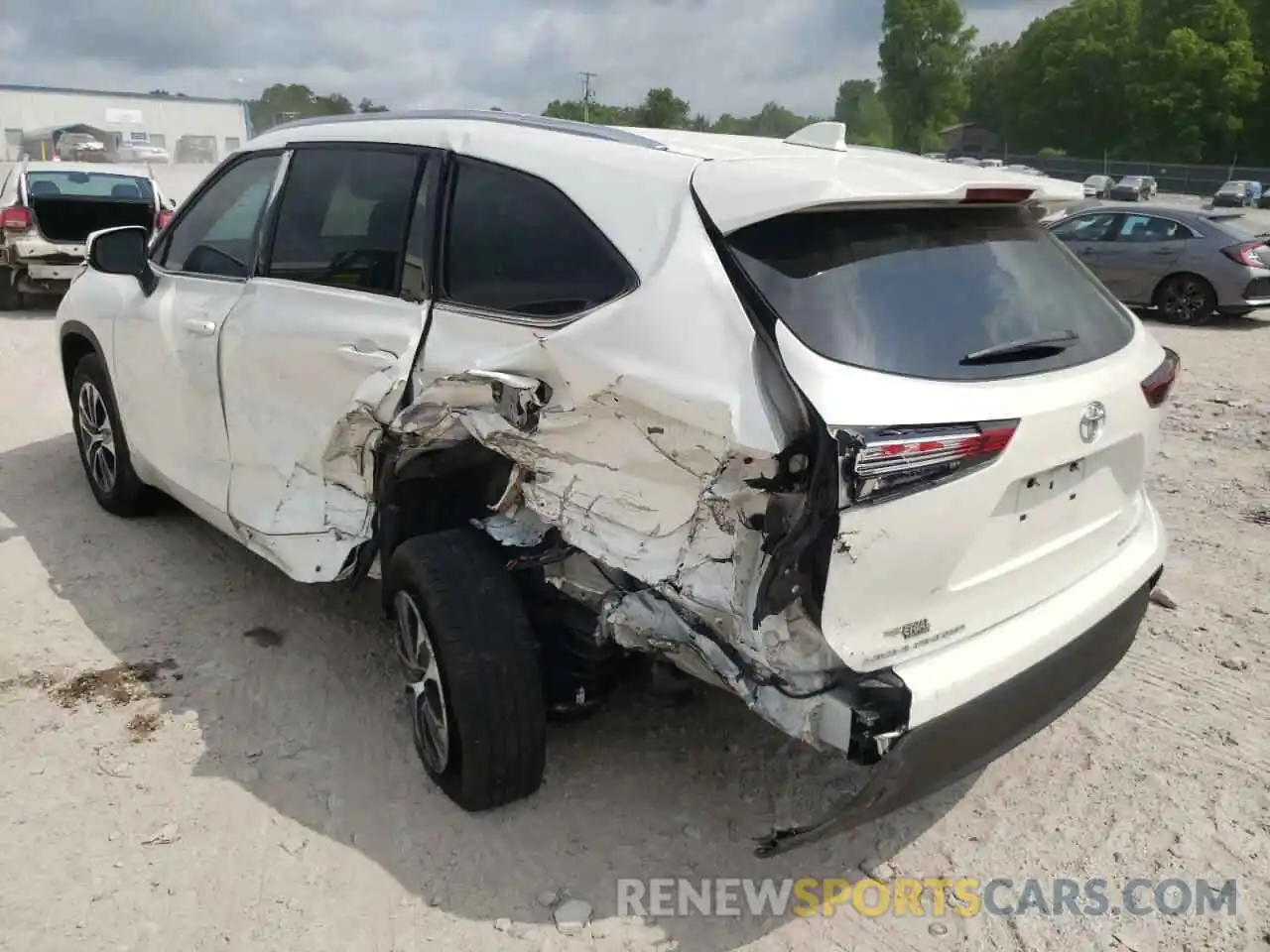 3 Photograph of a damaged car 5TDGZRBHXLS021645 TOYOTA HIGHLANDER 2020