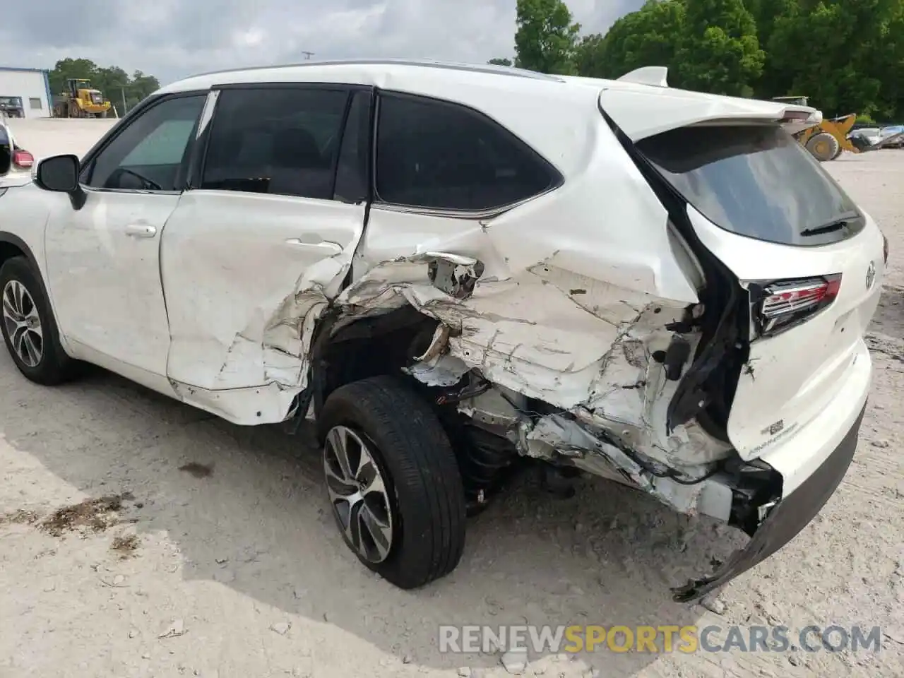 9 Photograph of a damaged car 5TDGZRBHXLS021645 TOYOTA HIGHLANDER 2020