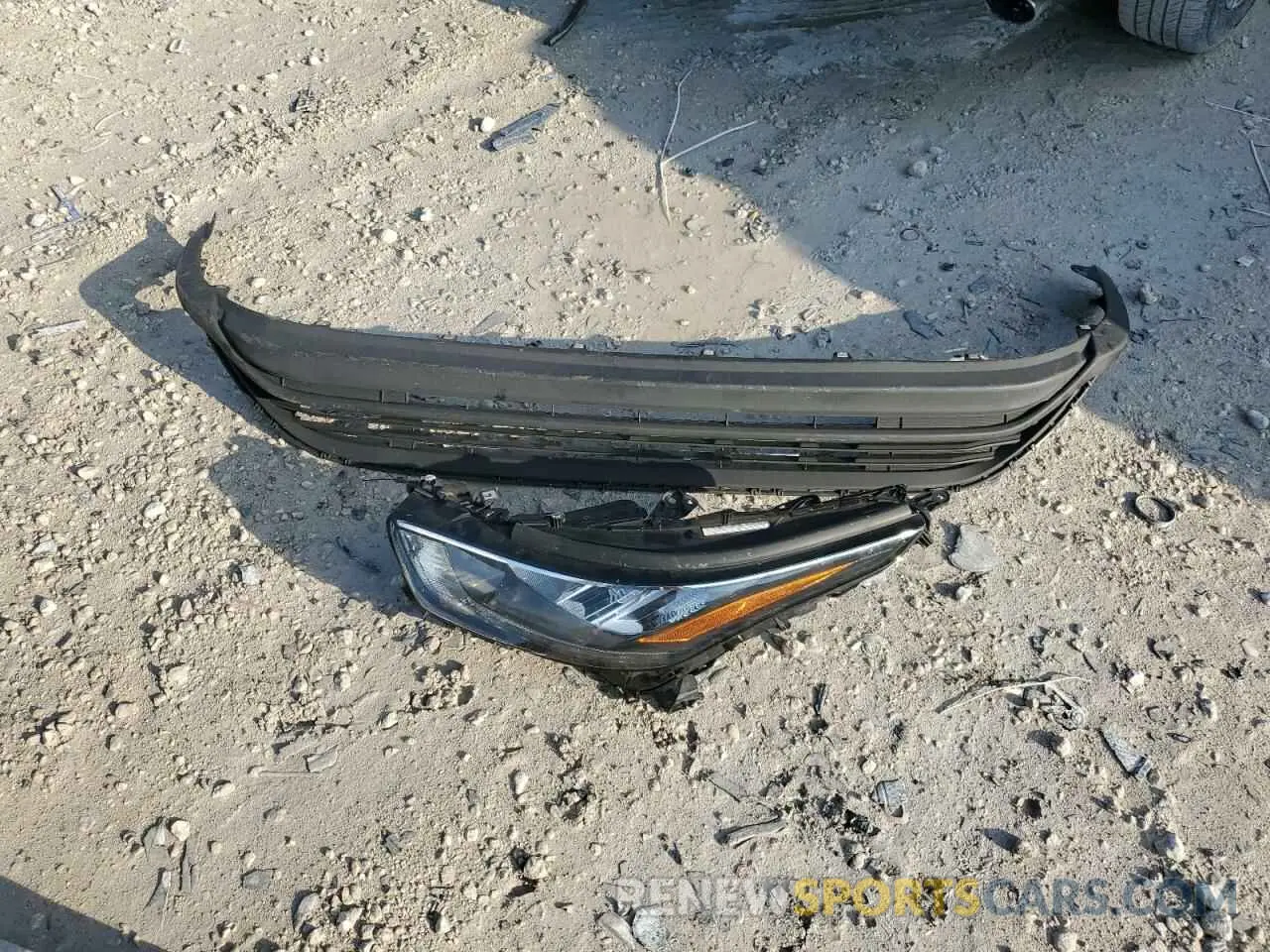 13 Photograph of a damaged car 5TDGZRBHXLS043872 TOYOTA HIGHLANDER 2020