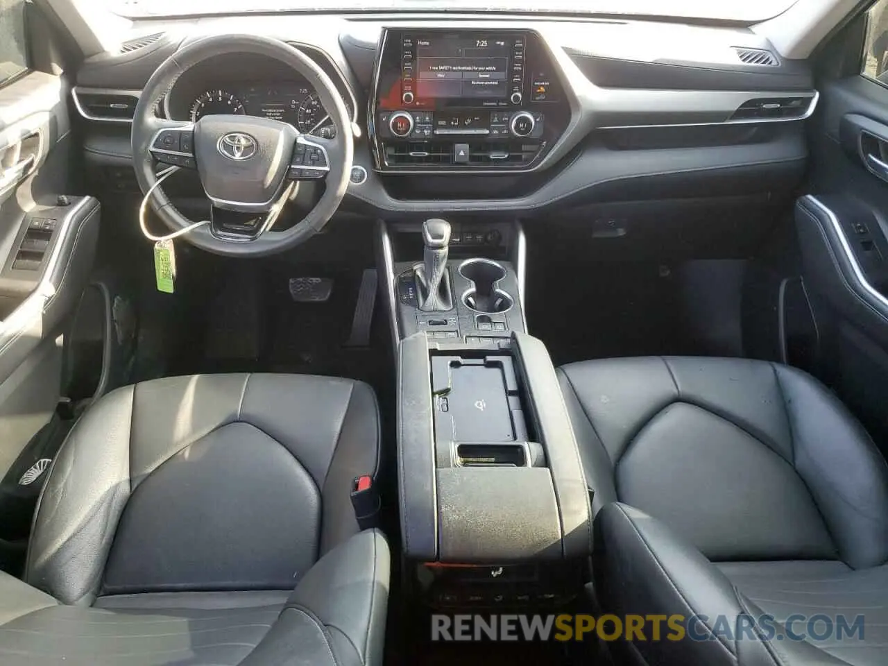8 Photograph of a damaged car 5TDGZRBHXLS043872 TOYOTA HIGHLANDER 2020