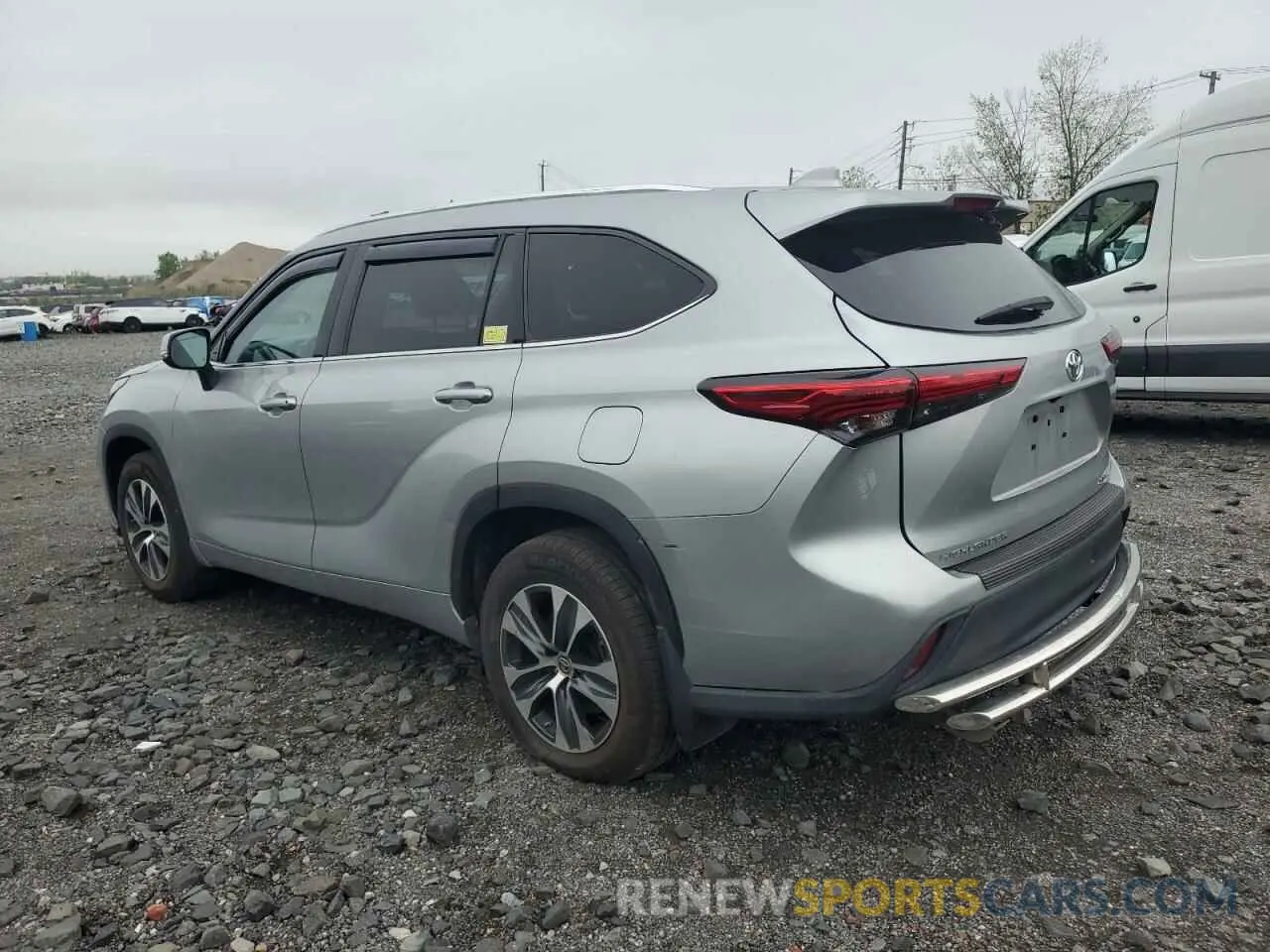 2 Photograph of a damaged car 5TDGZRBHXLS504665 TOYOTA HIGHLANDER 2020
