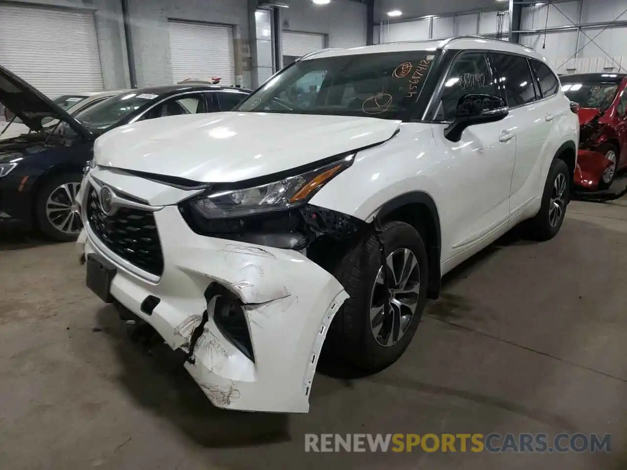 2 Photograph of a damaged car 5TDGZRBHXLS505962 TOYOTA HIGHLANDER 2020