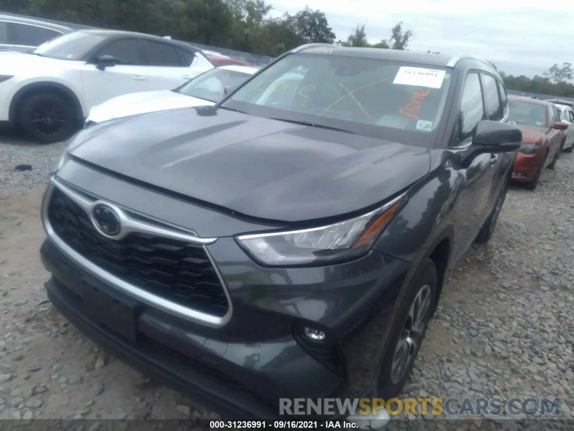 2 Photograph of a damaged car 5TDGZRBHXLS517626 TOYOTA HIGHLANDER 2020